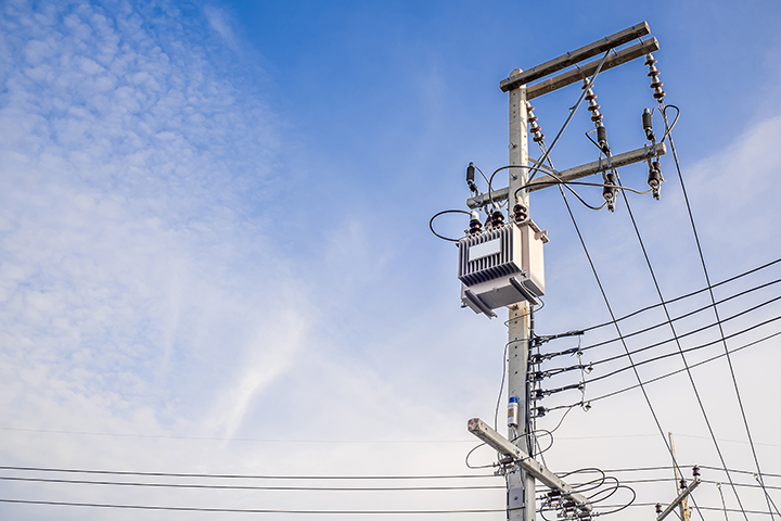 Power grid transformer