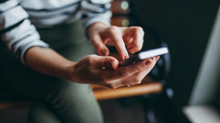 Outage alert autoenrollment can help you deliver proactive communications